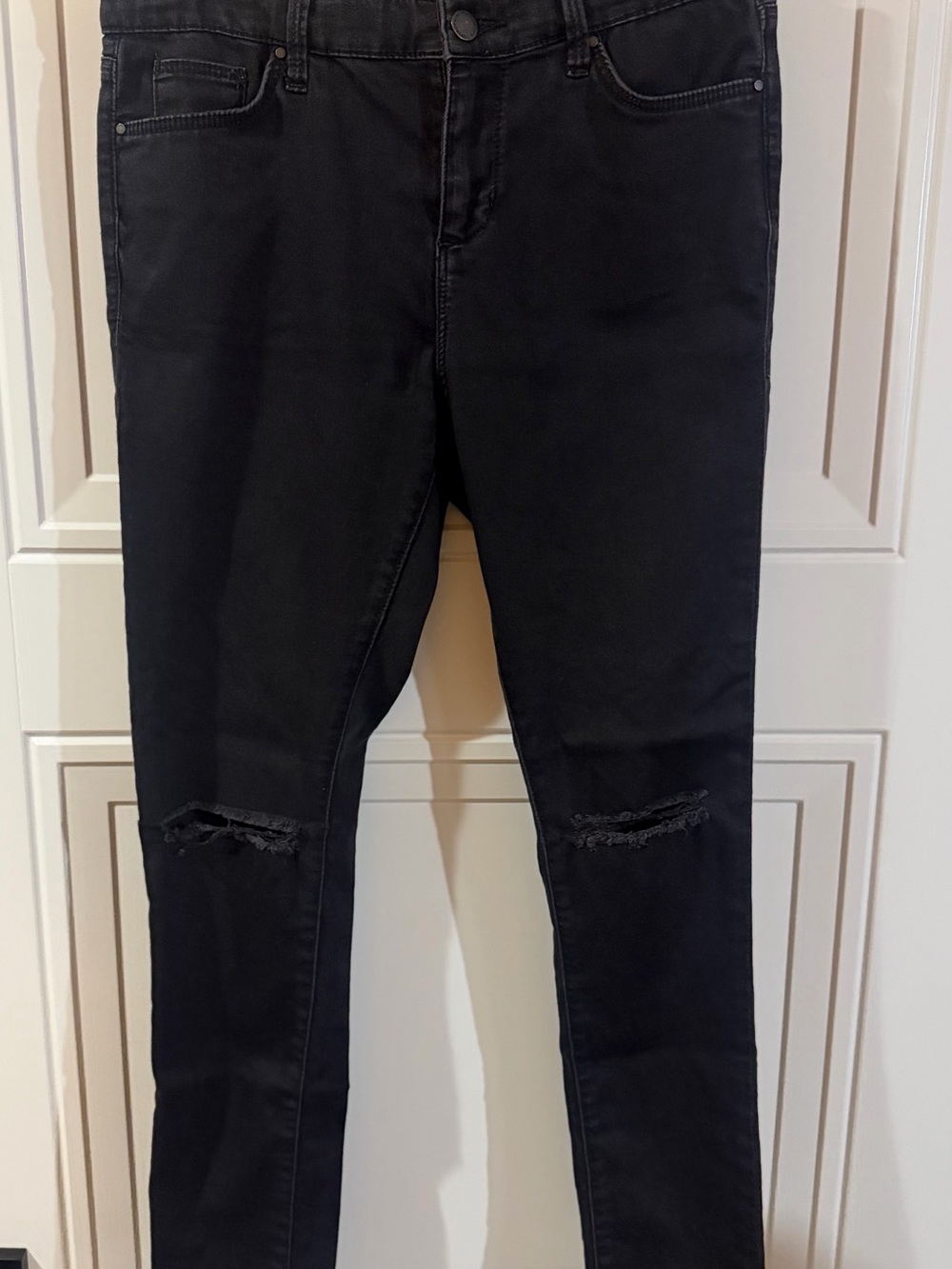 Topshop Black Skinny Jeans with Knee Rips